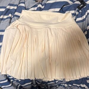 ALO Yoga Cream Mini Skirt